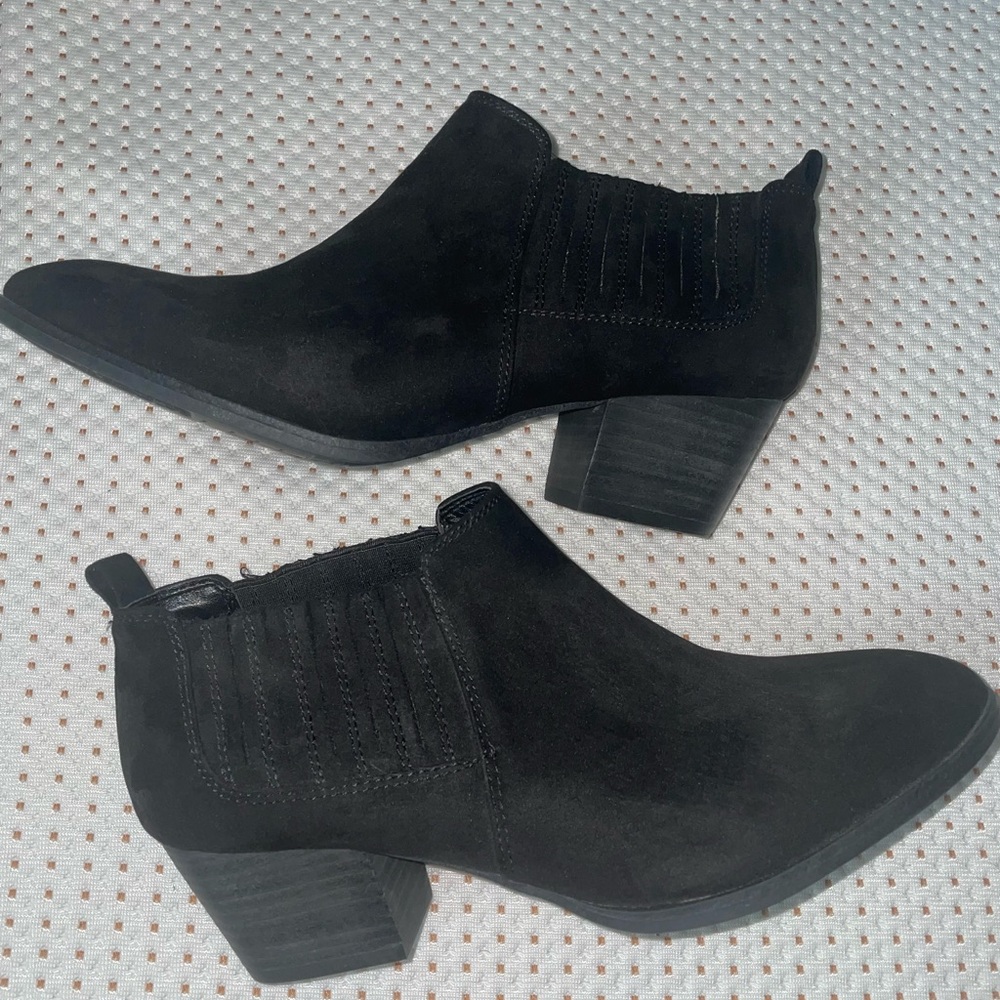 Black ankle boots, size 9. Bought from Rack Room Shoes, worn once.